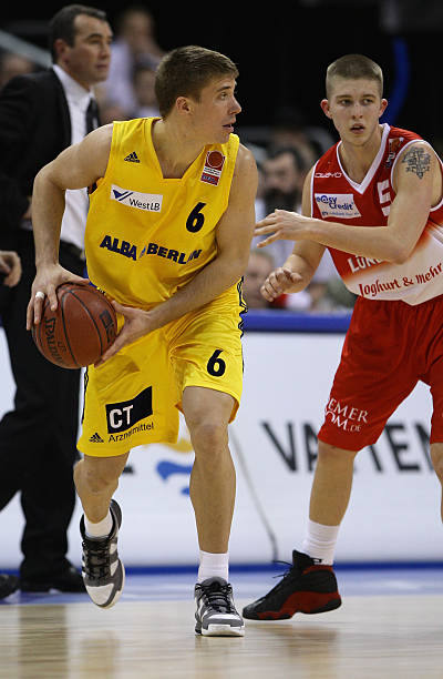 虽然角色与 虽然角色与