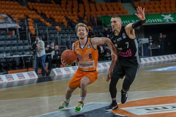 同时他也可 同时他也可